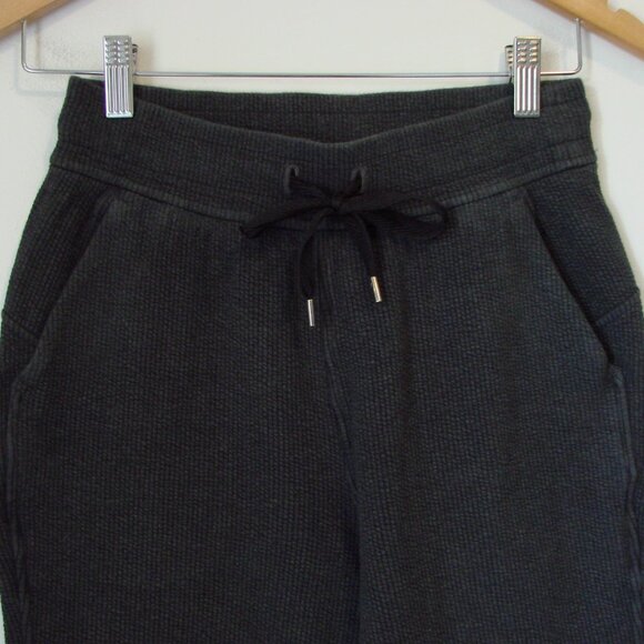 Lululemon Ribbed High-Rise Jogger 25" 7/8 Length Heathered Black Size 4 - Picture 8 of 16